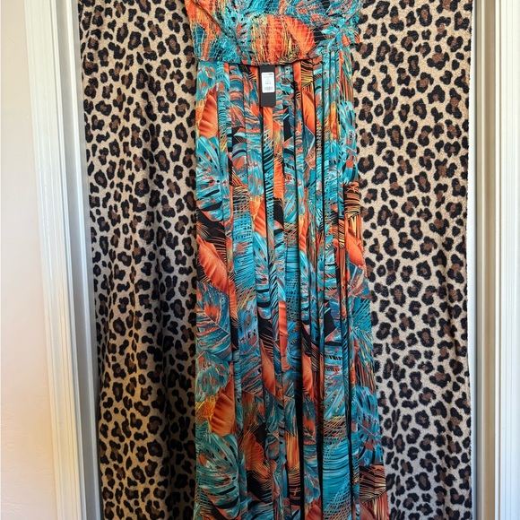 Fashion Nova Vibrant Leaf Print Strapless Skirt Set - Picture 3 of 4